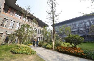 杭州万向职业技术学院五年制大专2020年学费、收费多少