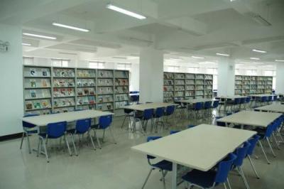 衢州职业技术学院五年制大专阅览室
