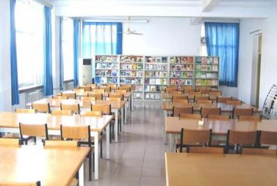 江苏旅游职业学院阅览室
