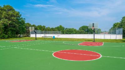 南京旅游职业学院篮球场