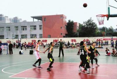 四川省仪陇宏德中学篮球场