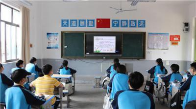 河楼乡中心学校教室