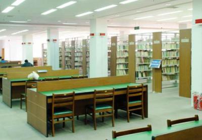 建东职业技术学院阅览室