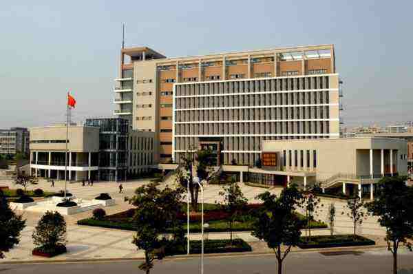 江苏医药职业学院是几专