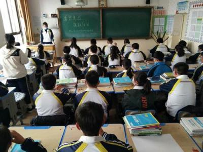 四川省安岳县李家中学教室