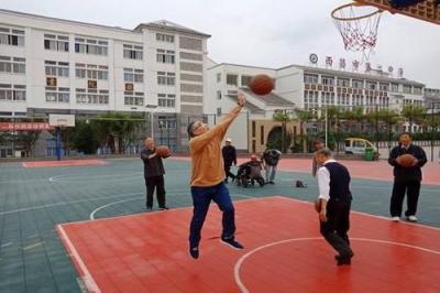 第二中学篮球场