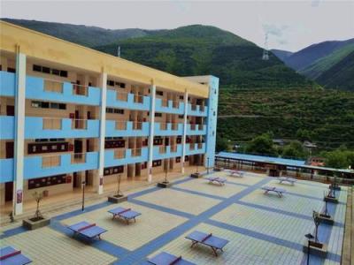 托普信息技术职业学院五年制大专办公楼