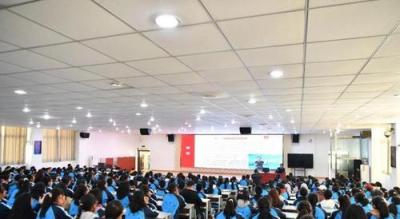 陕西省高新技术学校2021年学费