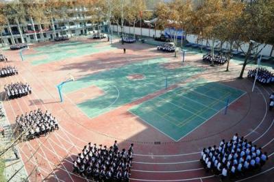 西安市庆安中学篮球场