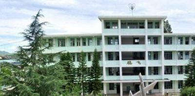 凤翔县西街中学怎么样、好不好
