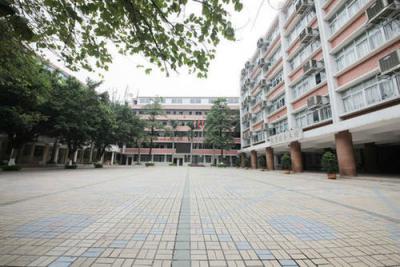 广西梧州财经学校2021年学费、收费多少