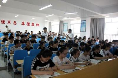 合浦县石康职业技术学校讲座