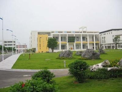 广西柳州高级中学校园