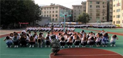 广西平南县中学校园