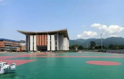 昭平县第四中学校园