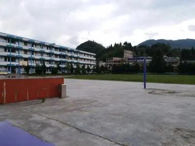 纳雍第五中学2021年学费、收费多少