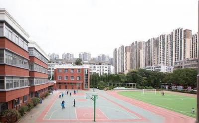 内江机电学校2021年收费多少