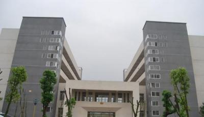 四川省南充广播电视大学2021年的学费是多少